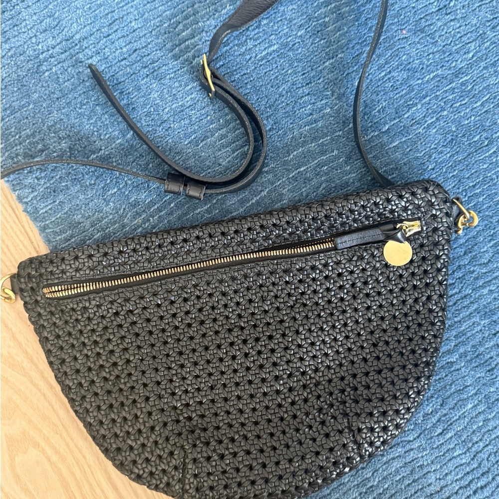 Clare V Grande Fanny Black